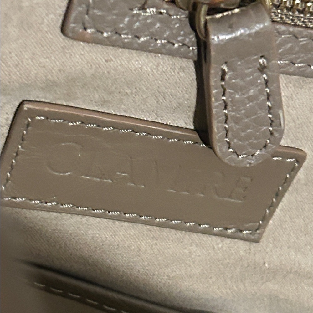 Chic Taupe Leather Tote Bag EUC ❤️❤️❤️ - Picture 8 of 12